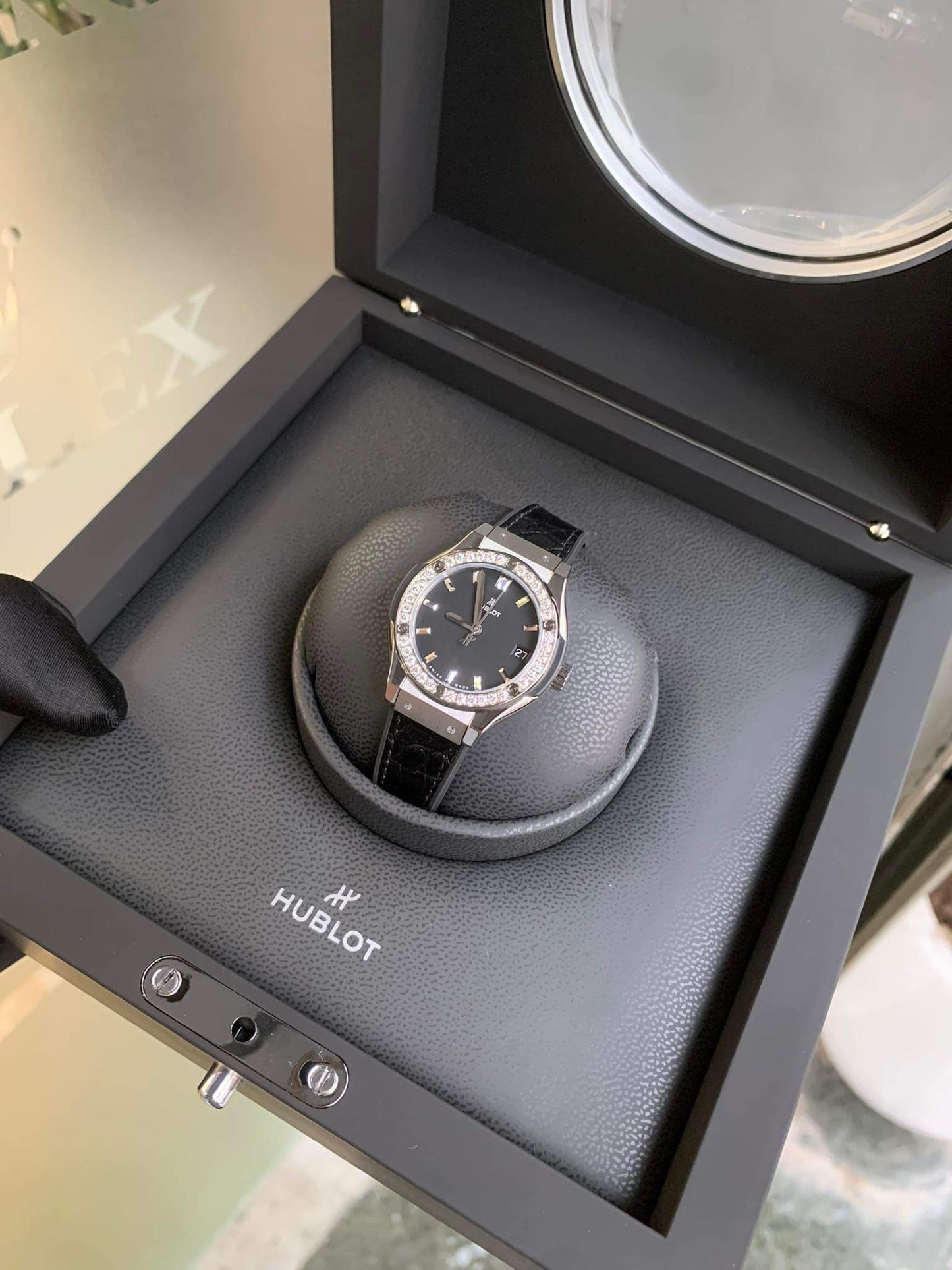 Đồng Hồ Hublot Classic Fusion size 33mm Kim Cương Zin