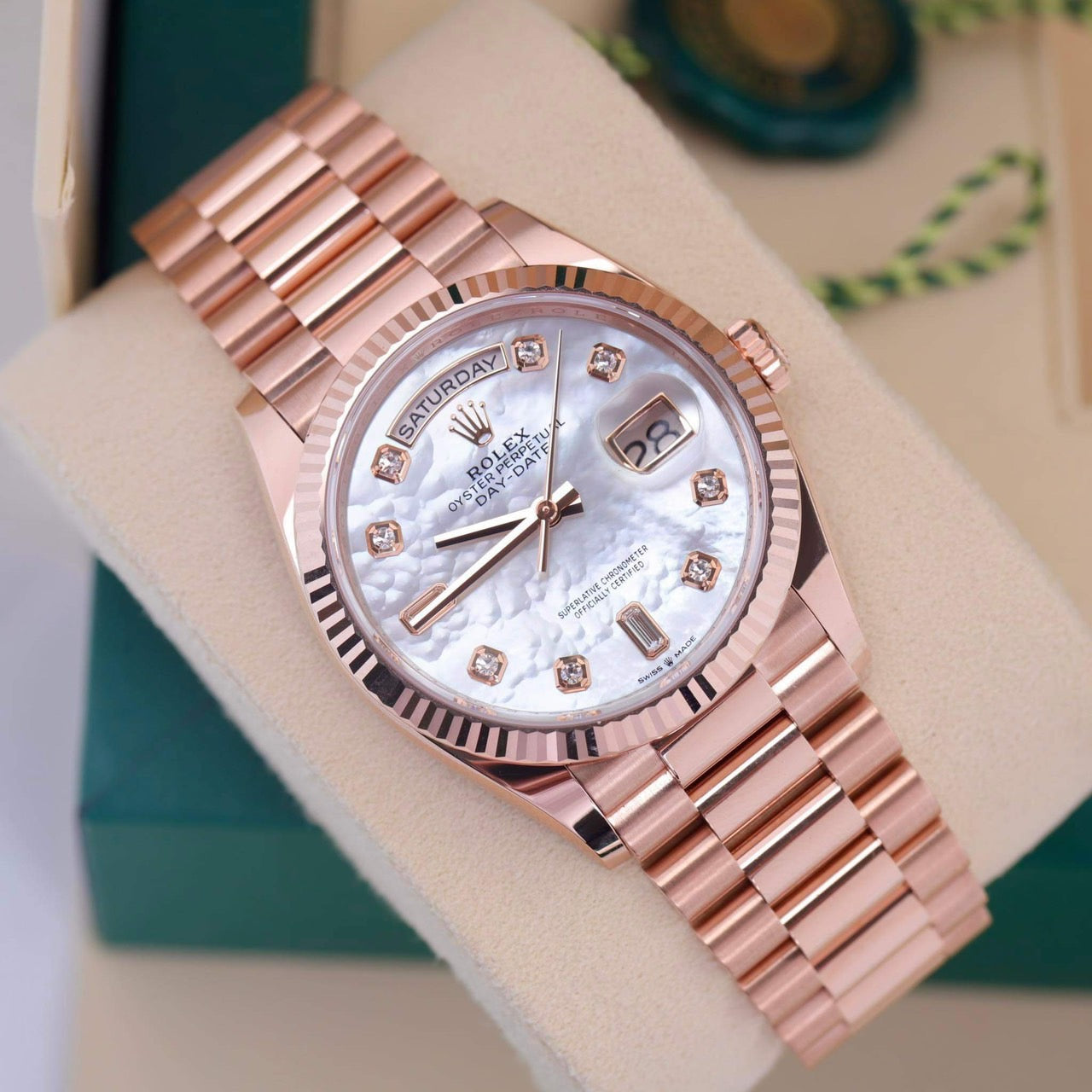 Đồng Hồ Rolex Day-Date 128235 MOP