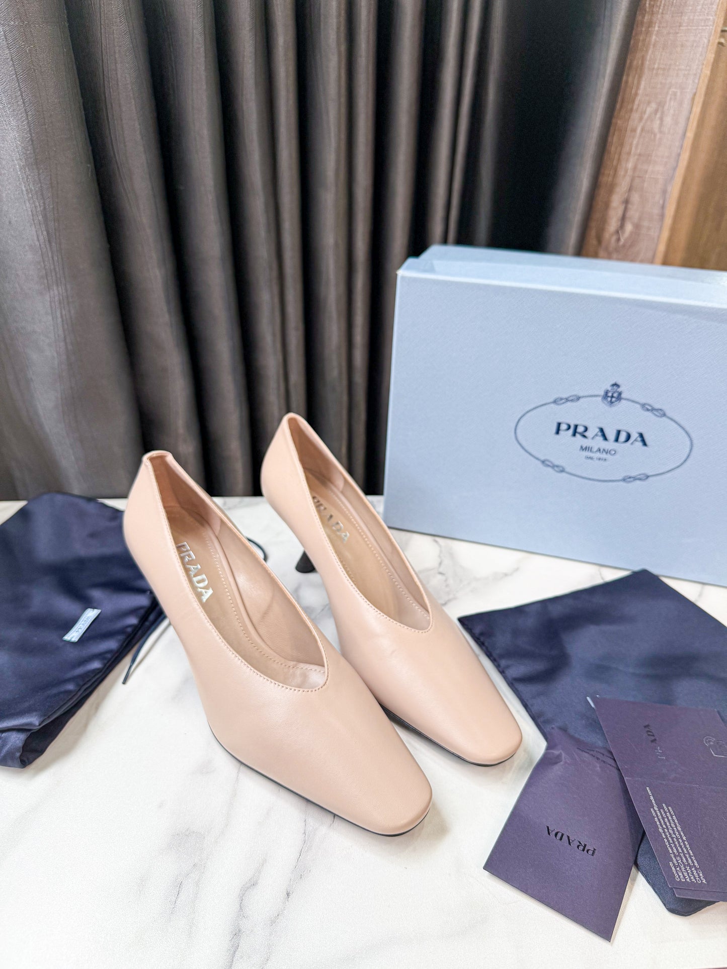 Giày Prada Nude New