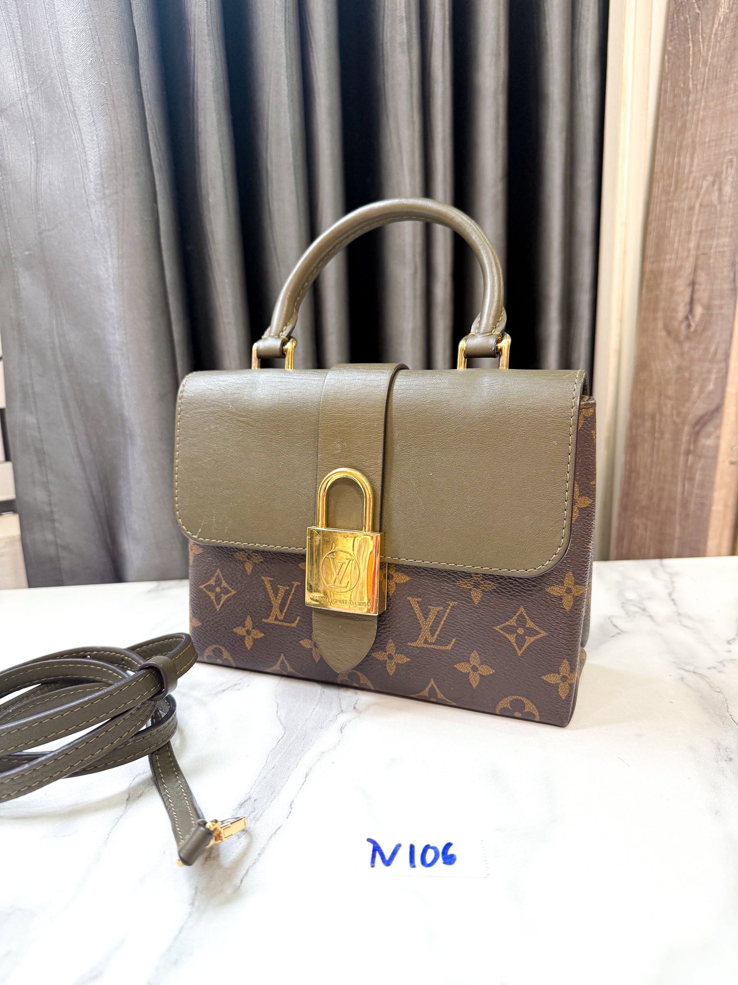 A A LV Locky BB Xanh Rêu TV106