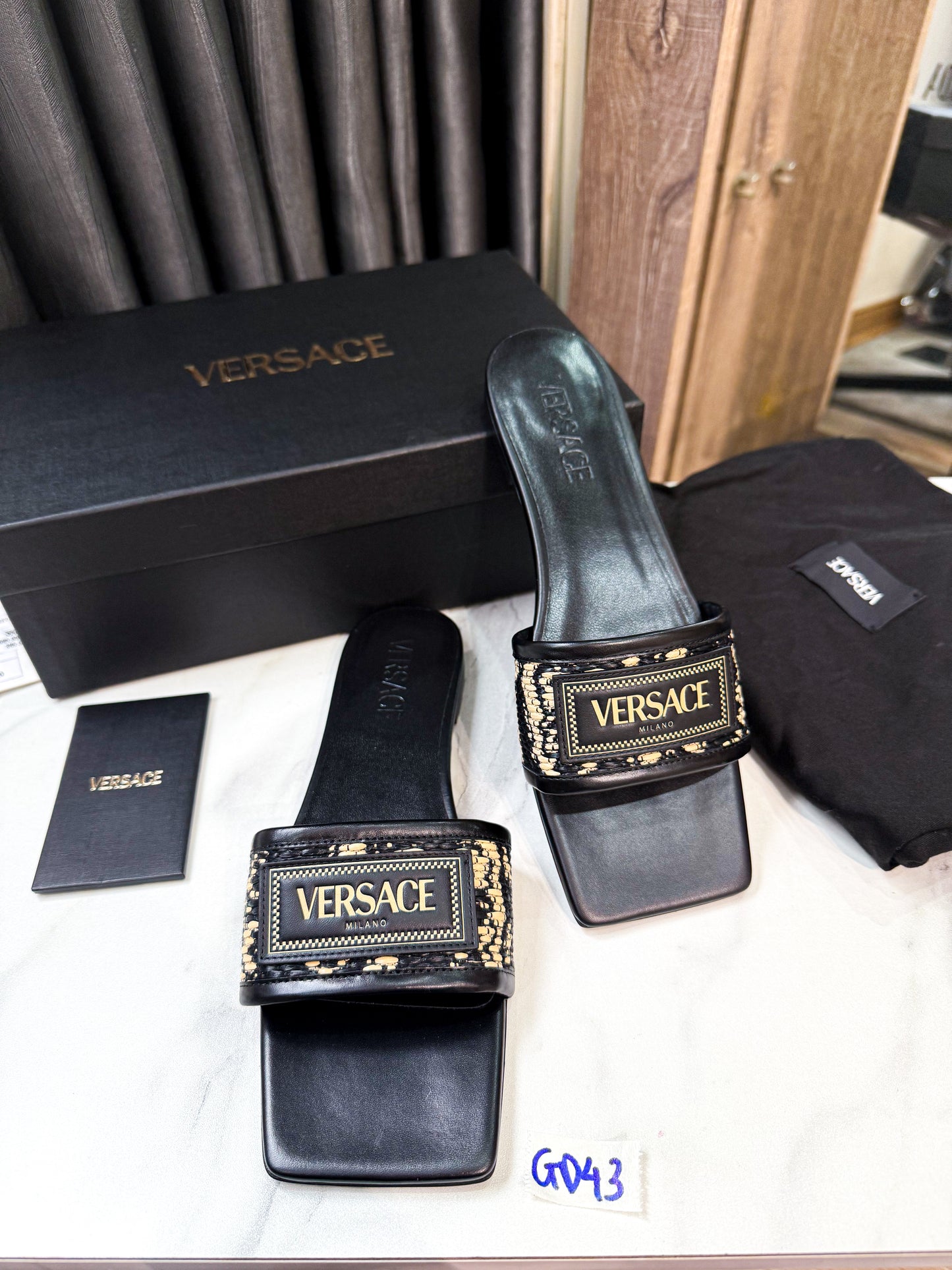 Dép Versace New Size 38 GD43