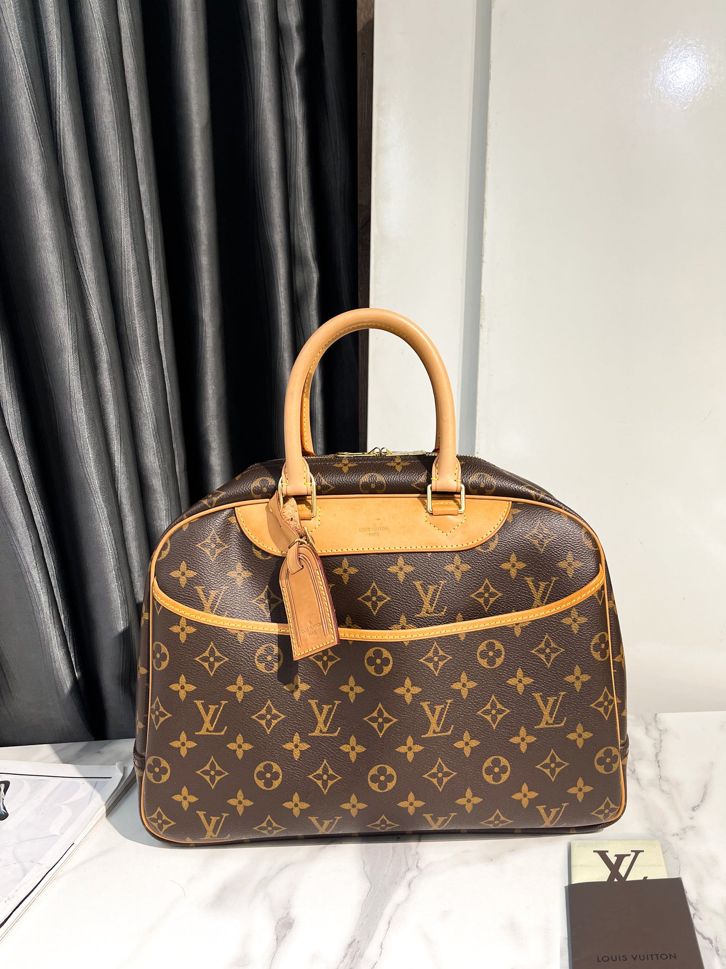 LV Deauville Mono