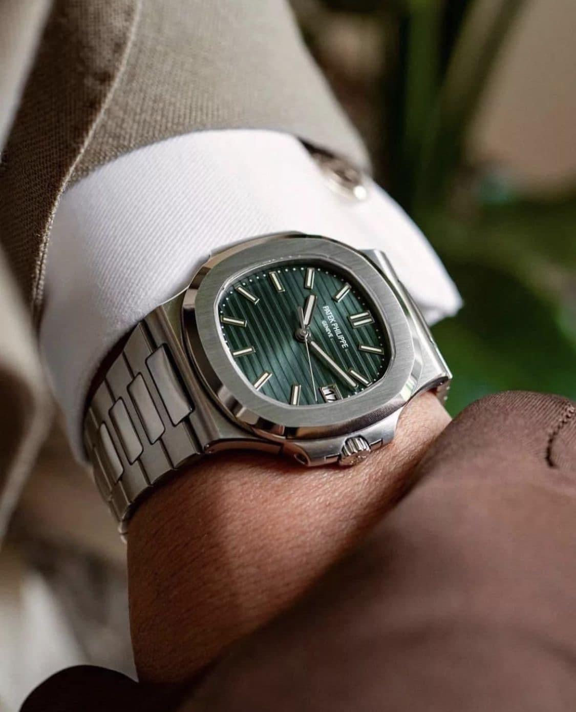 Đồng Hồ Patek Philippe Nautilus 5711/1A-014 Olive Green