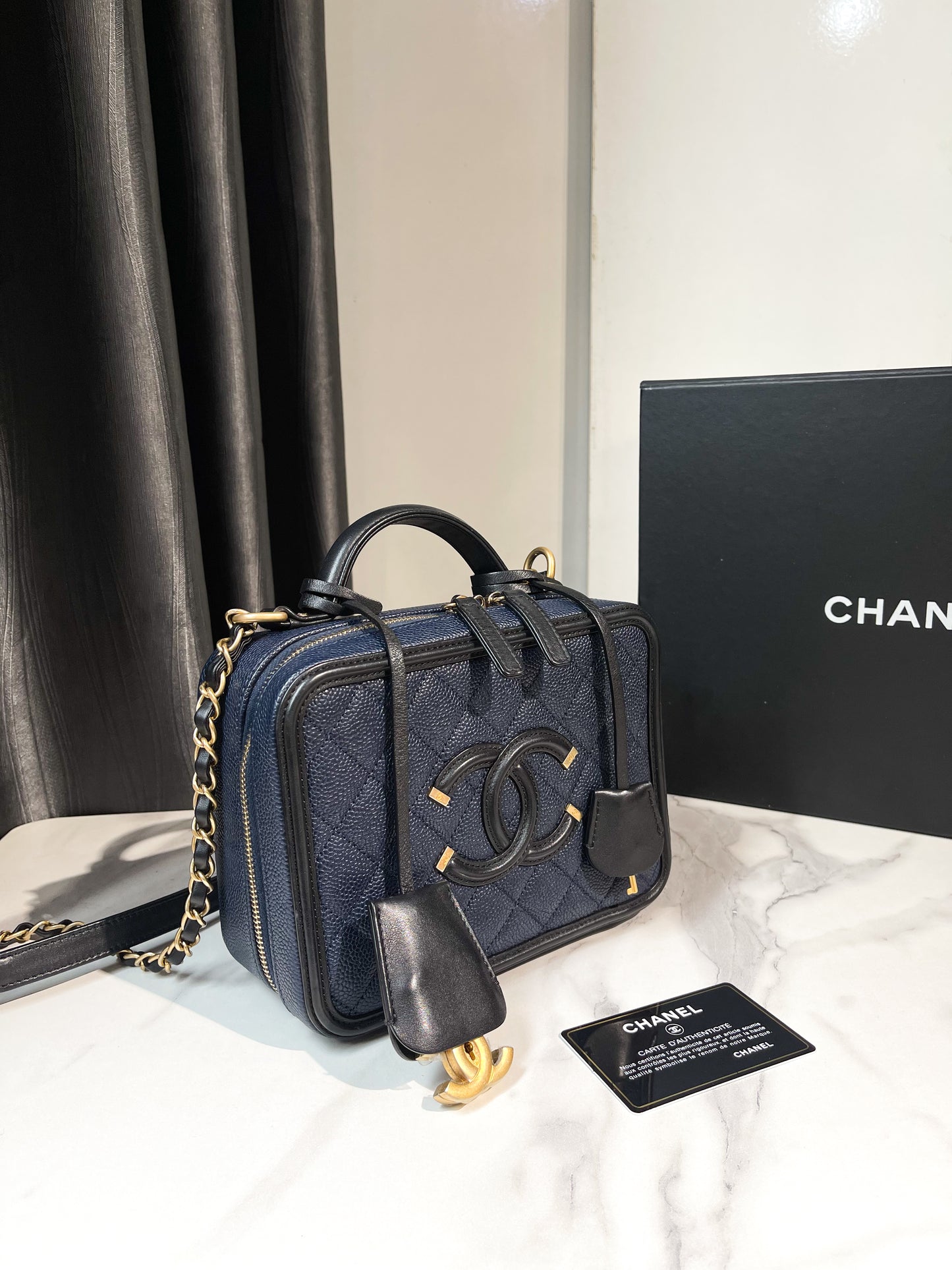 A A Chanel Vanity Xanh