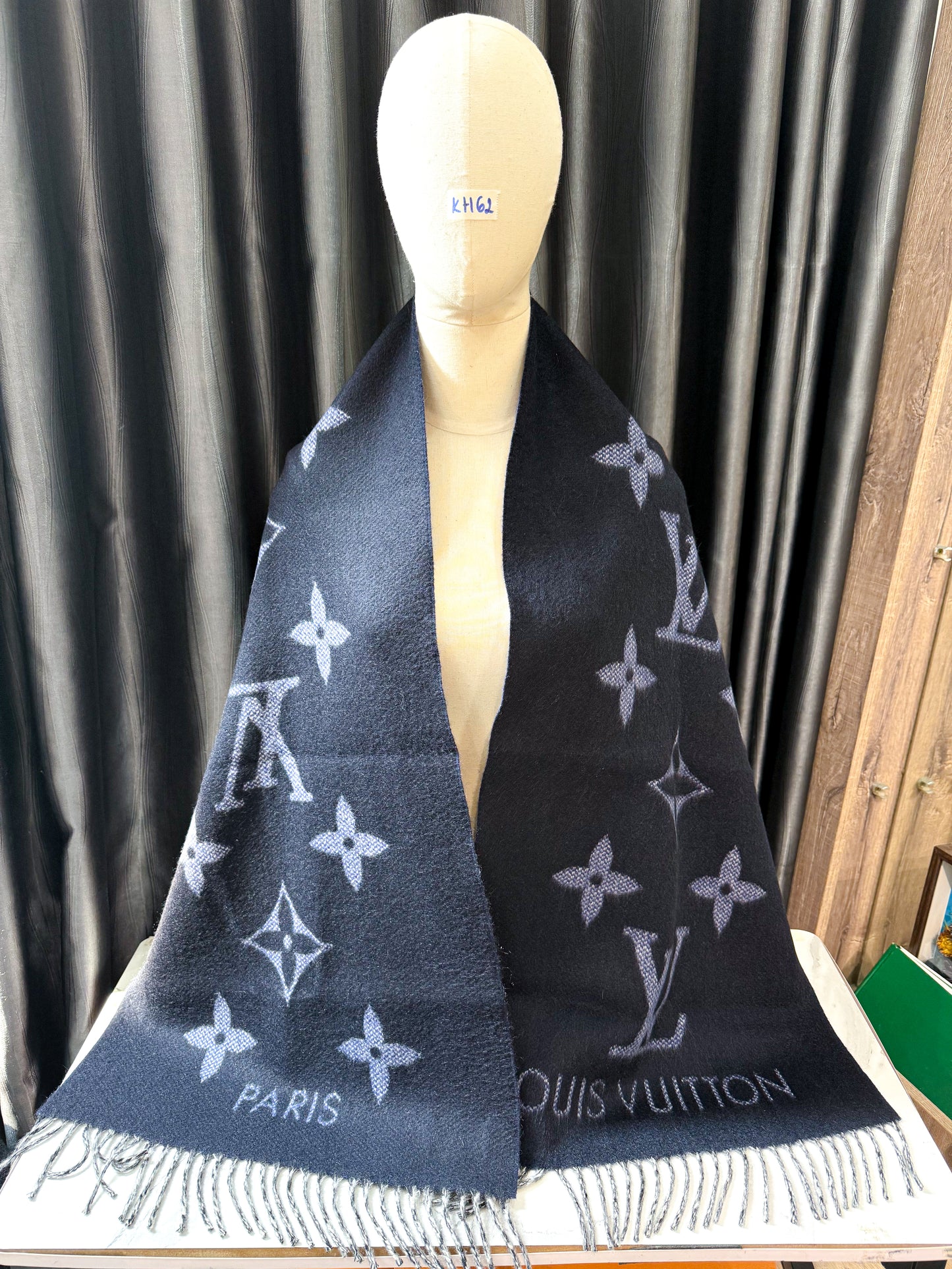 Khăn LV Cashmere KH62 1/12