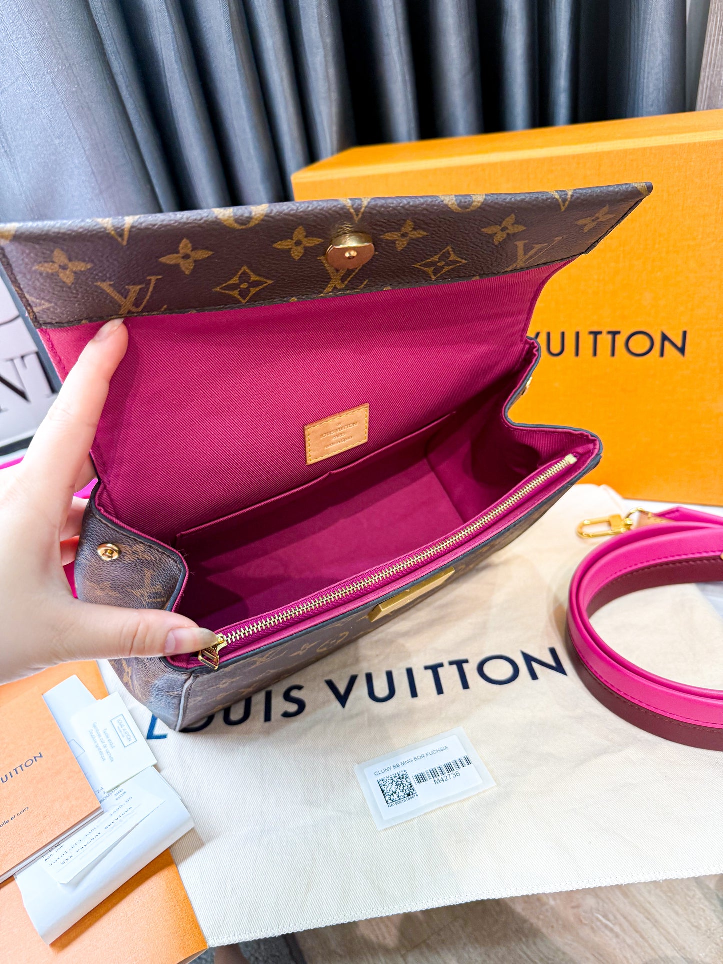 A A LV Cluny Mono BB