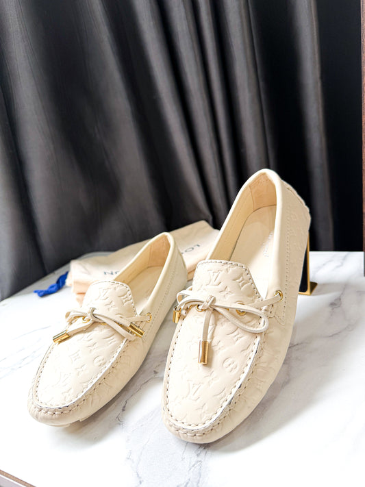 Giày Moca LV Da Bê Size 36