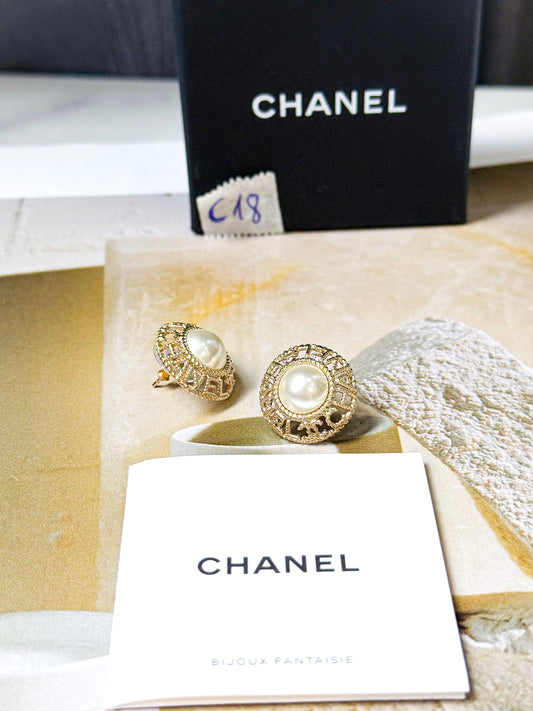 Khuyên Tai Chanel New C18