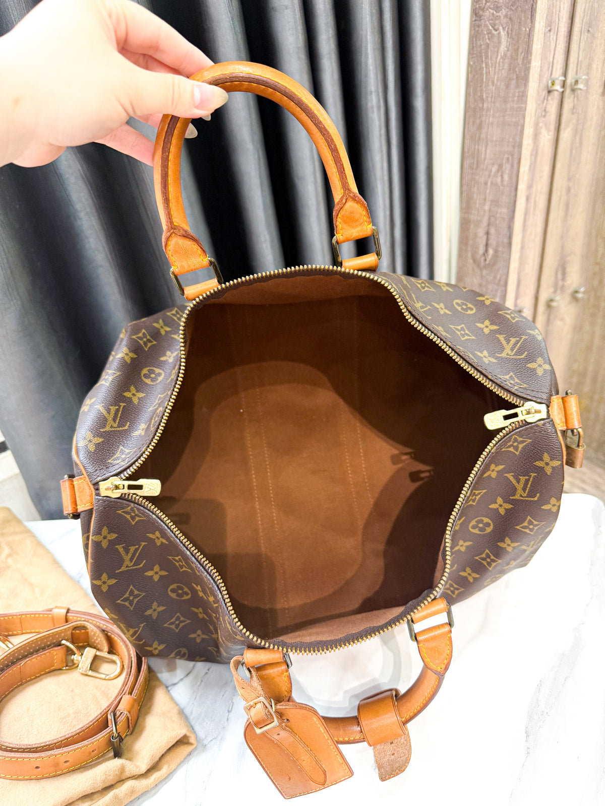 A A LV Keepall 45 Bản Strap TV170