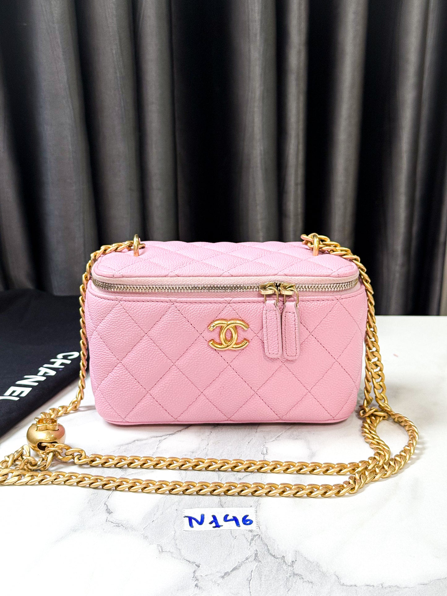 A A Vanity Chanel Caviar Pink TV146