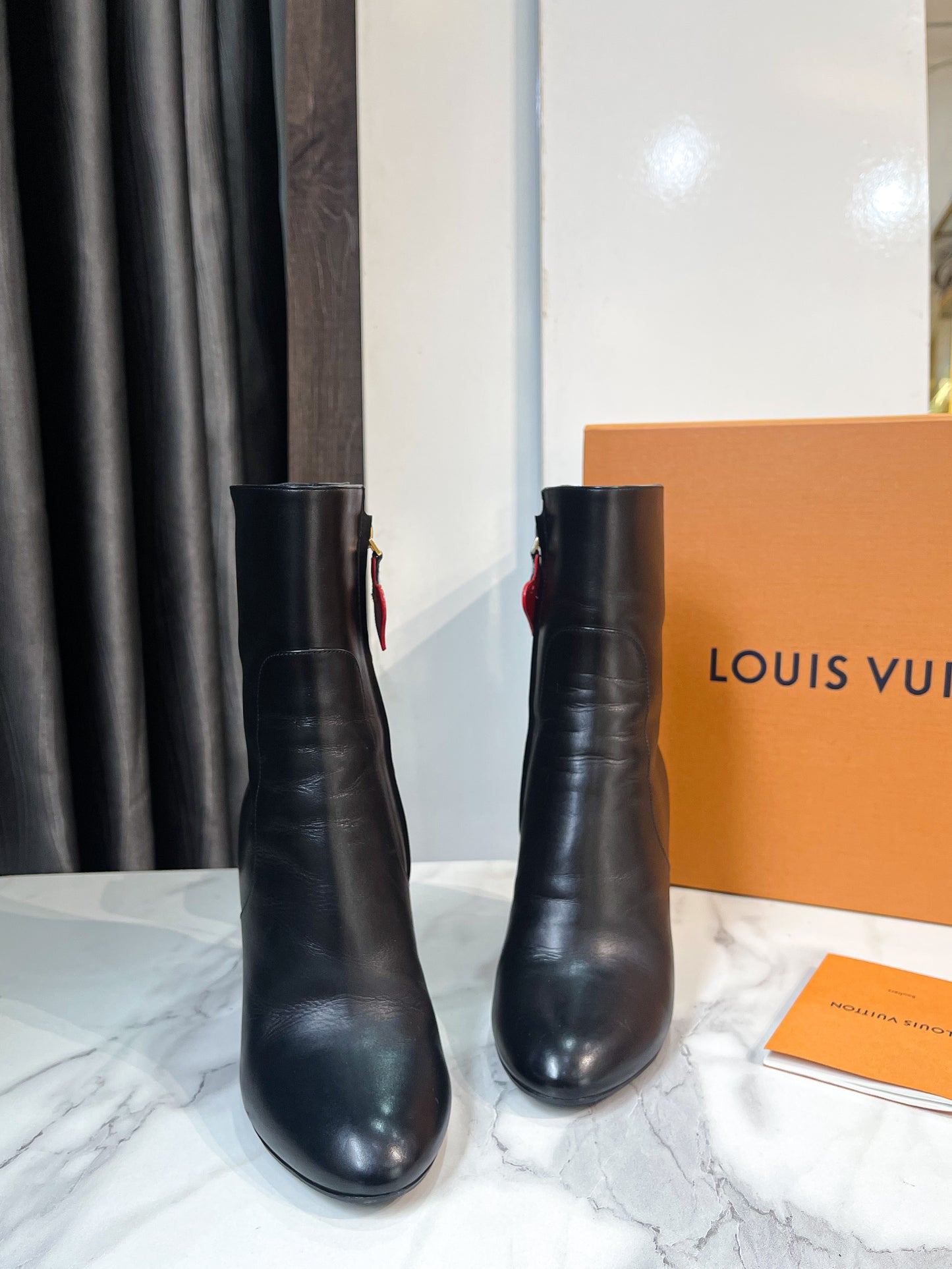 Boot LV Gót Cờ Size 36