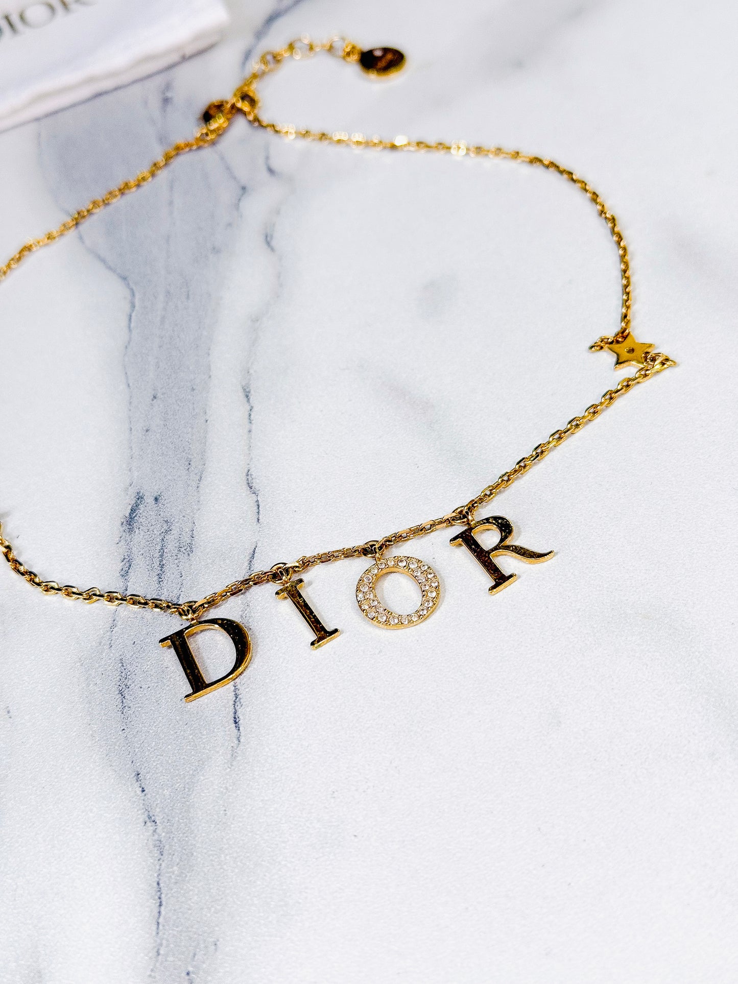 Vòng Cổ Dior Chữ