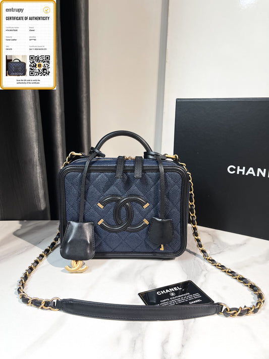 A A Chanel Vanity Xanh