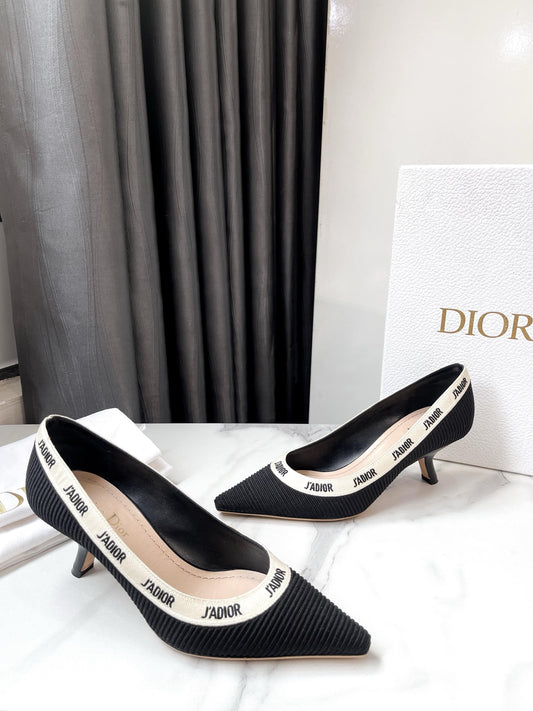 Giày Dior Viền Chữ Size 36.5