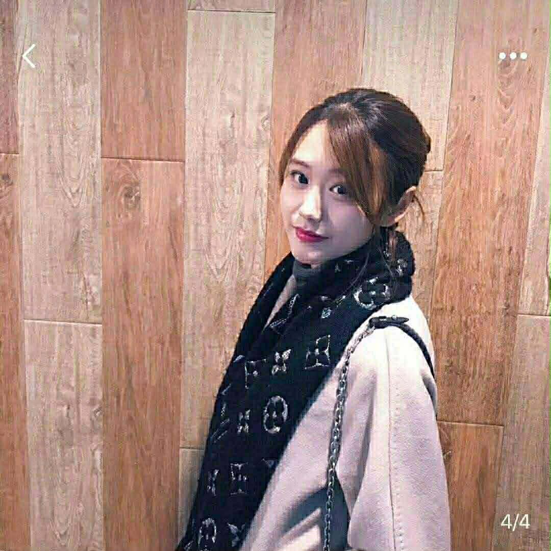 Khăn LV Len Ánh Kim Đen KH94 6/1