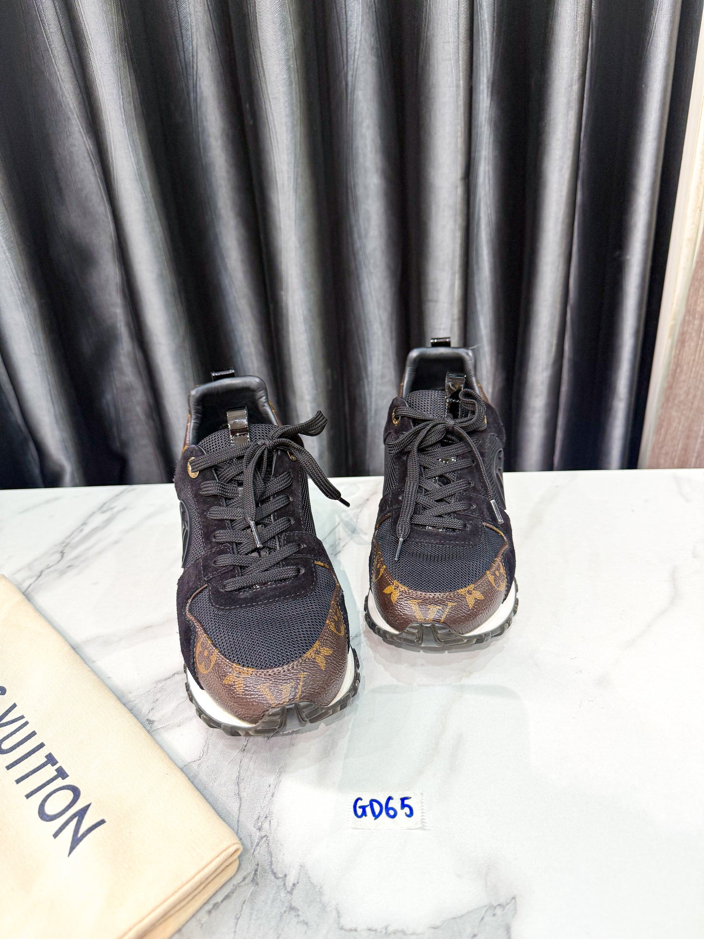 Giày LV Hot Size 36.5 GD65