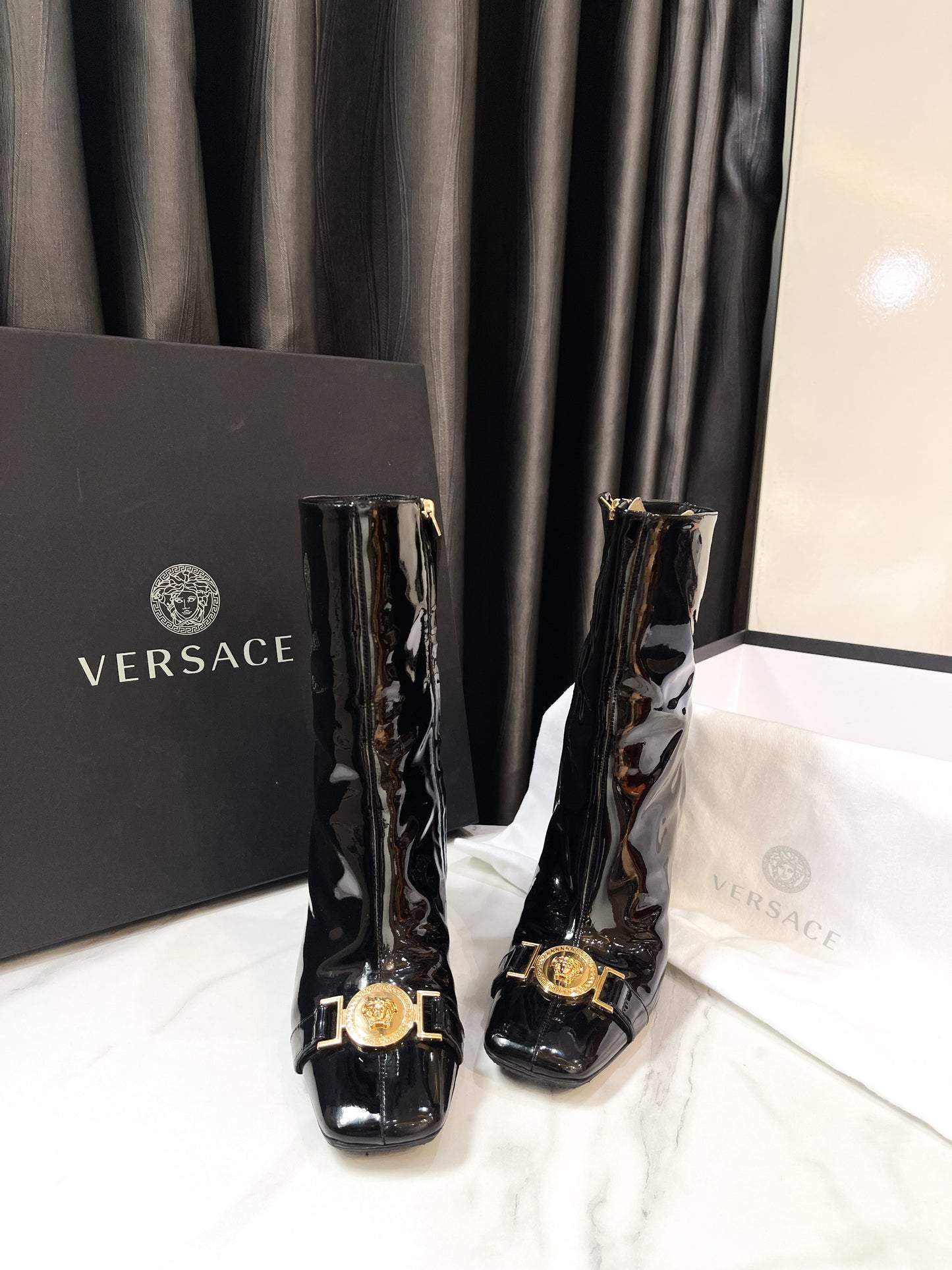 Boot Versace Used