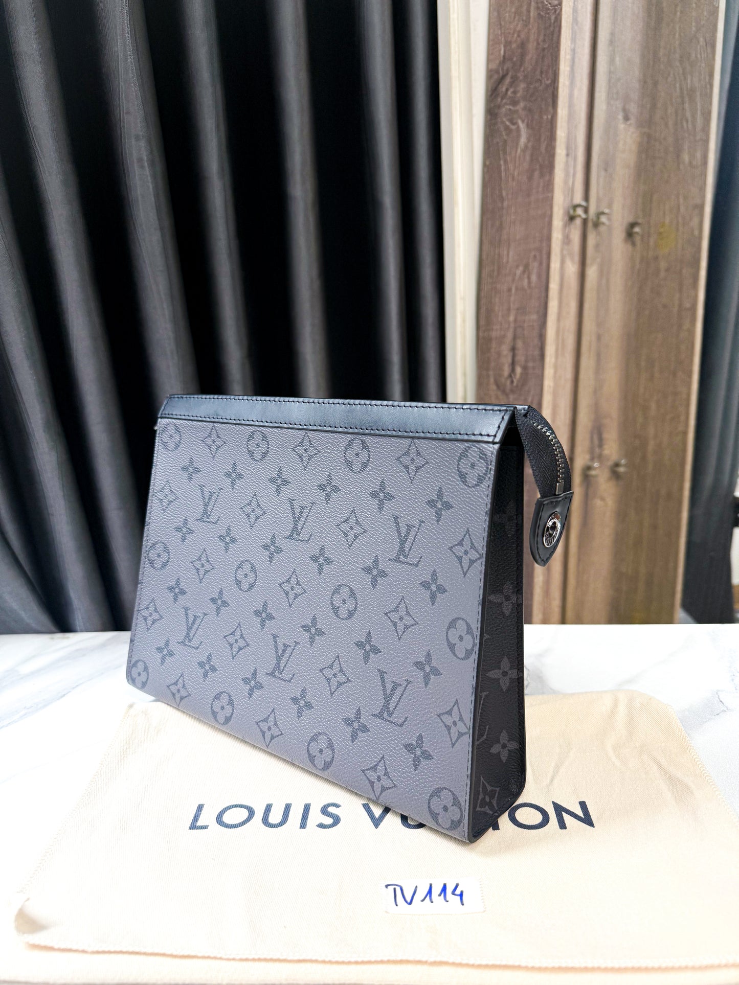 A A Clutch LV Voyage TV114