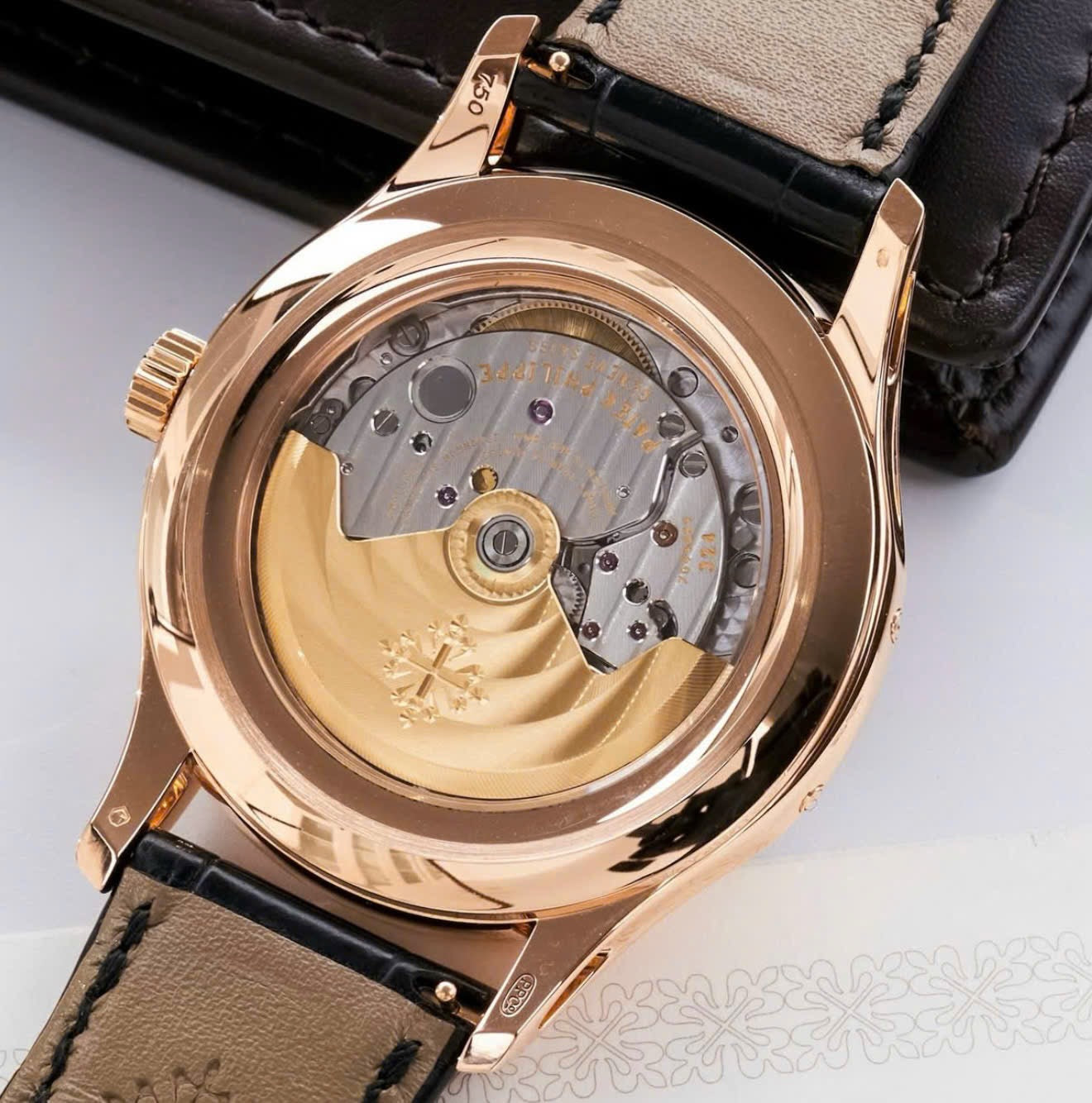 Đồng Hồ Patek Philippe 5205R Black Dial