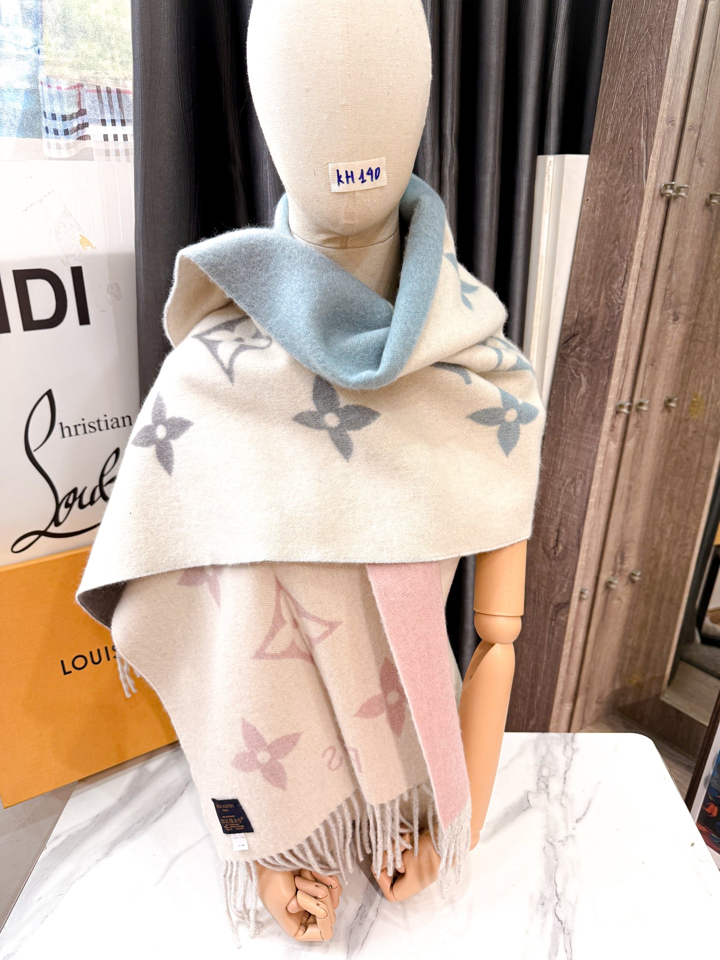 Khăn LV Cashmere Reykjavik KH140
