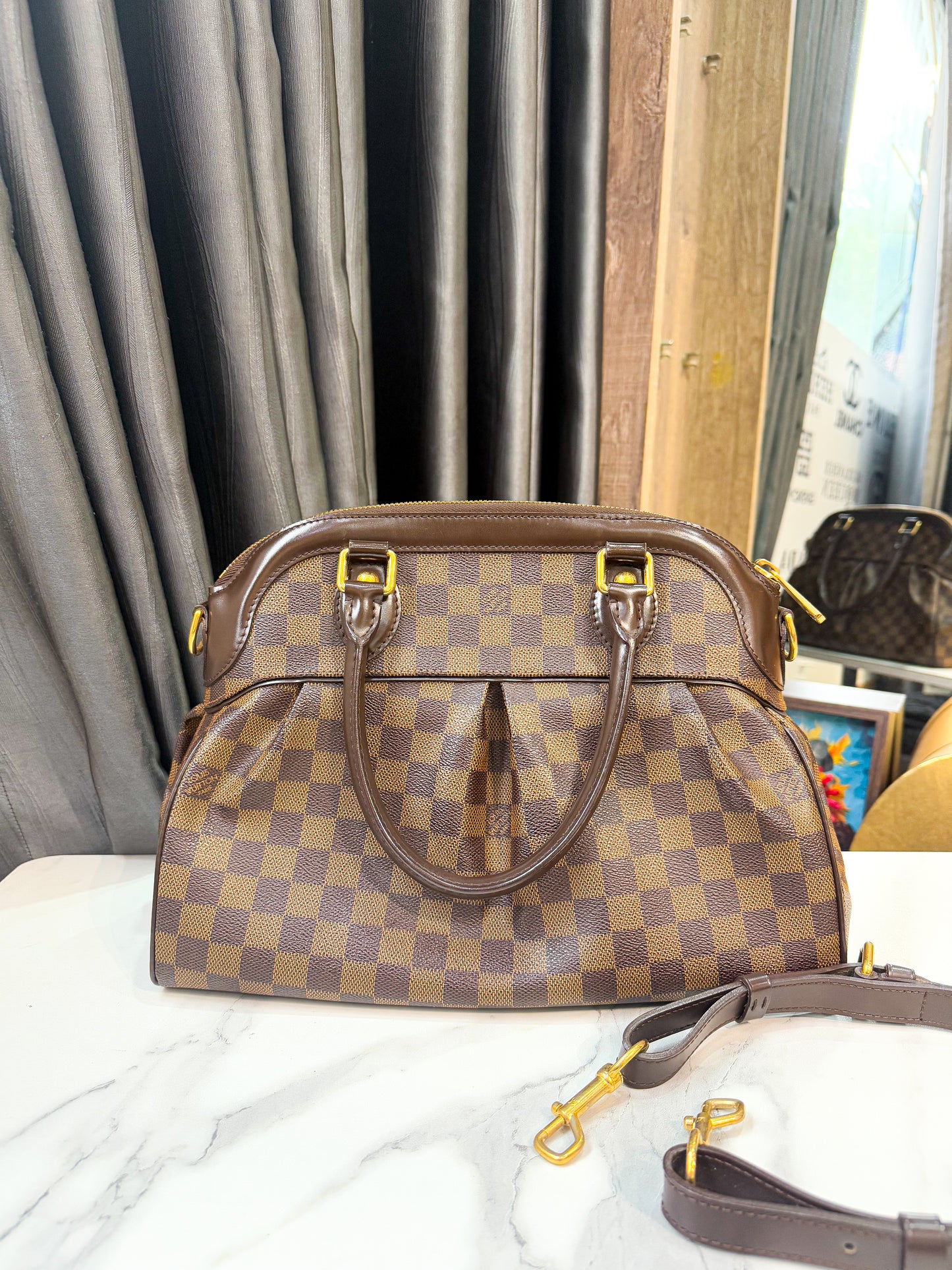 A LV Trevi Damier