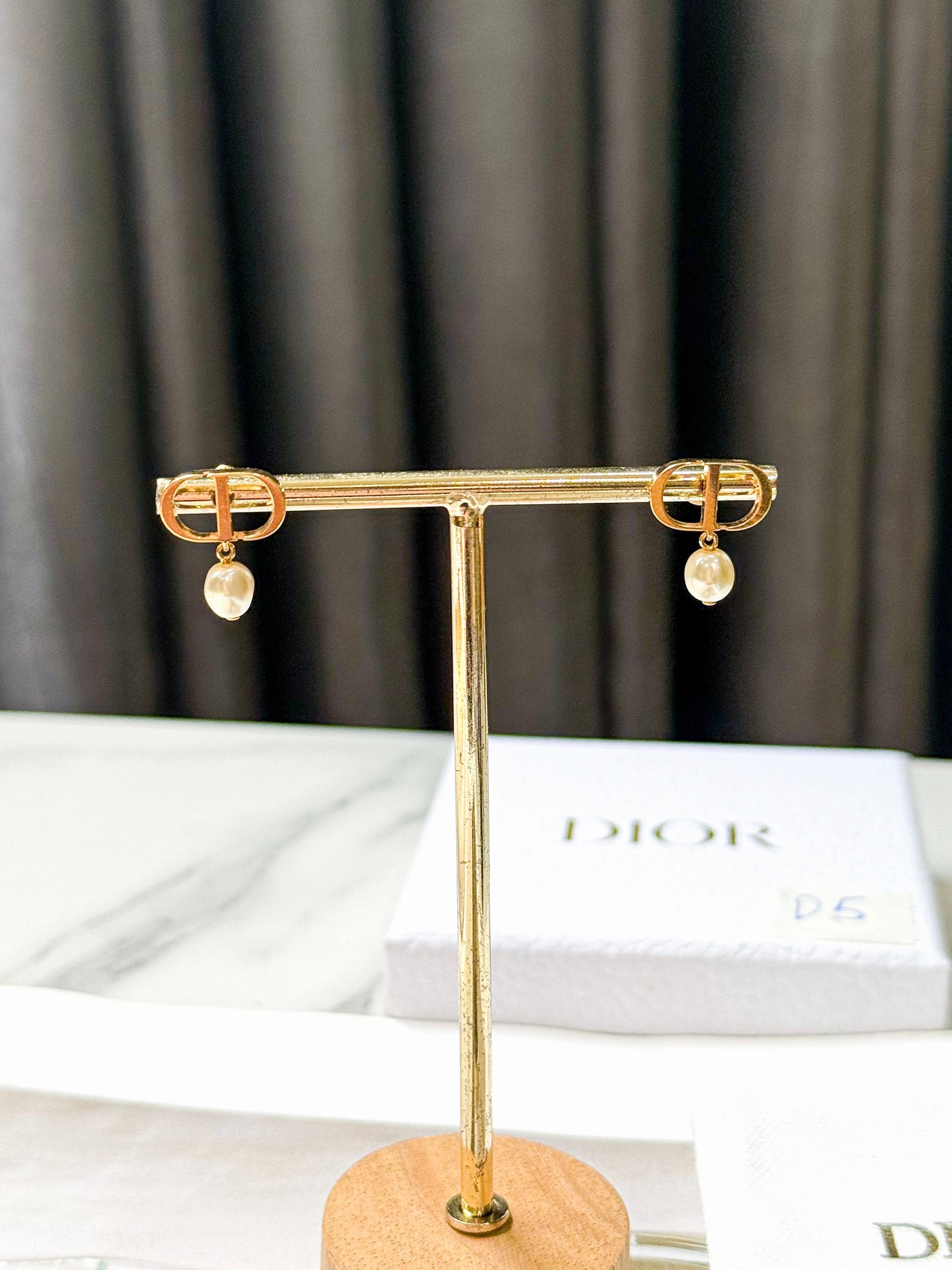 Khuyên Tai Dior Used D5