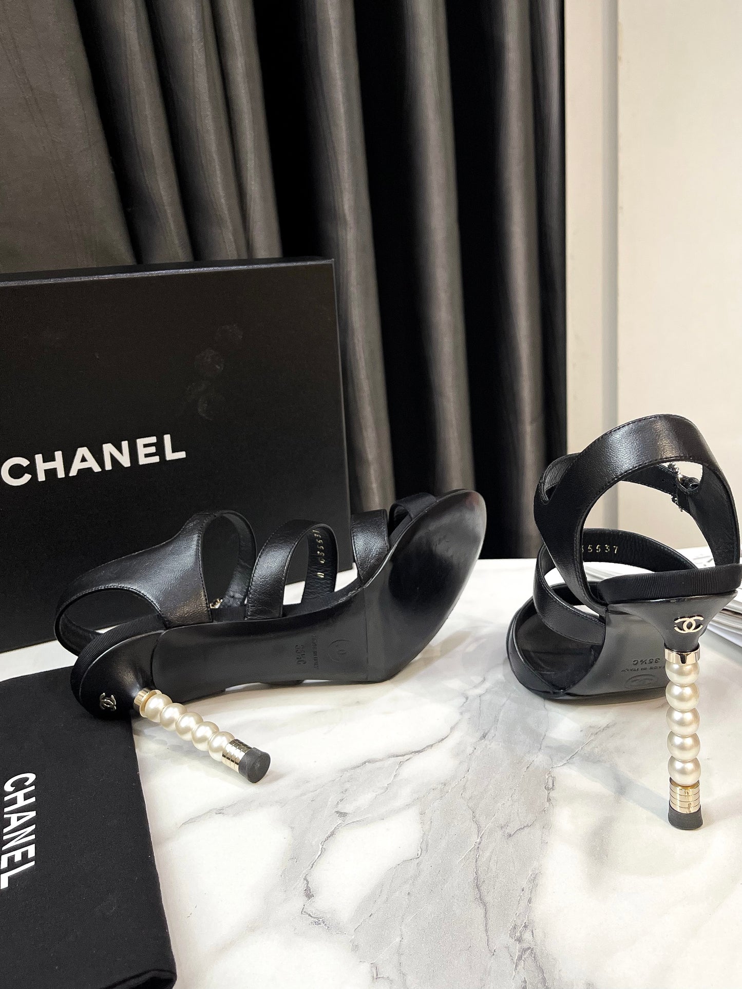 Sandal Chanel Size 35.5c