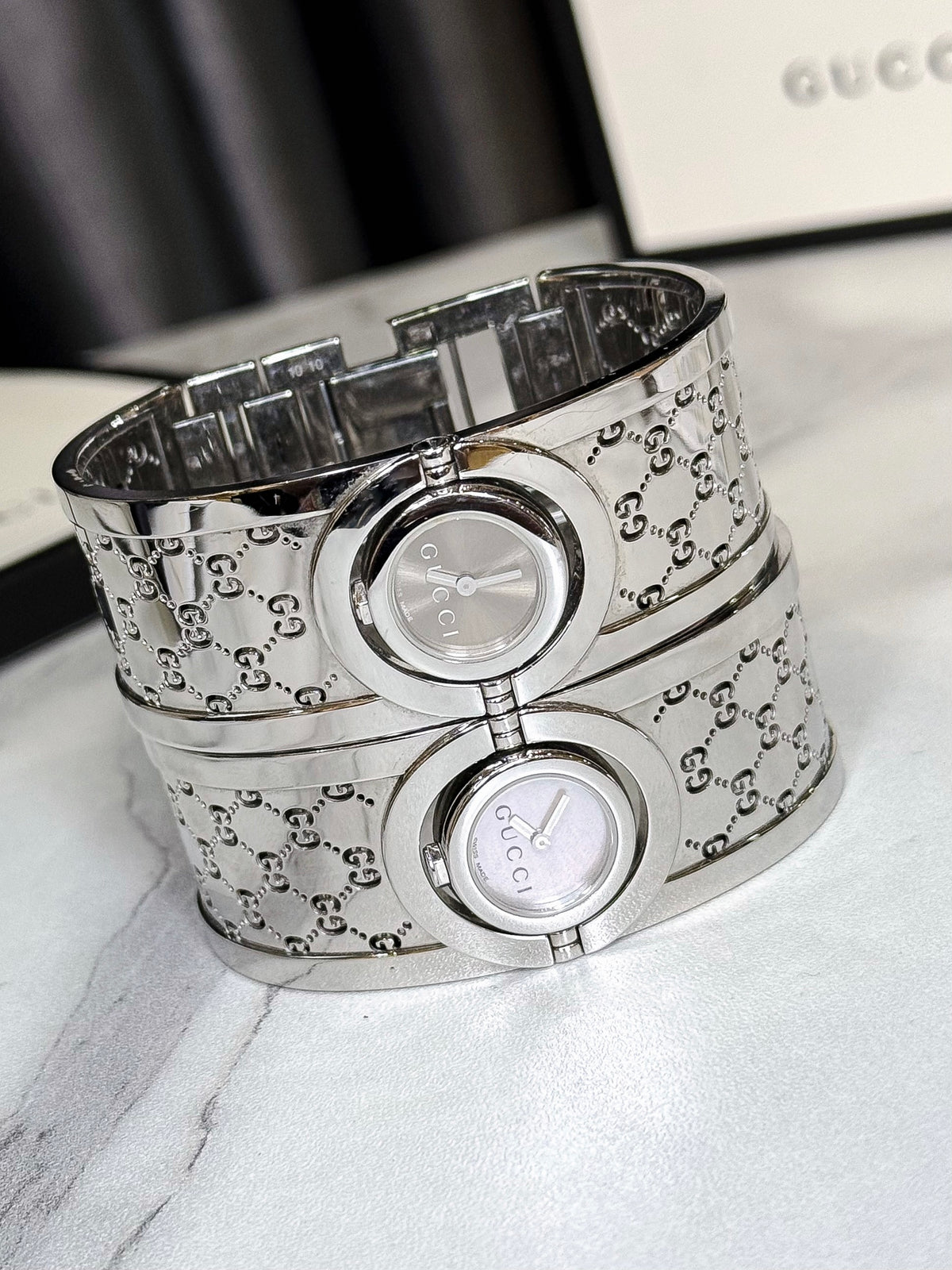 A A Đồng Hồ Gucci