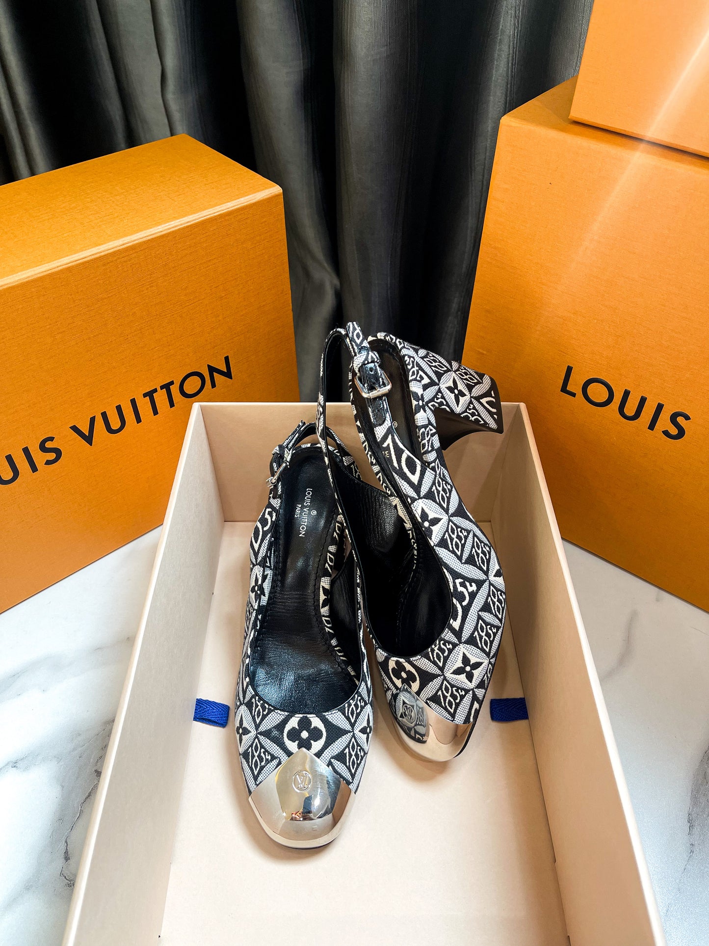 Slingback LV Hoạ Tiết