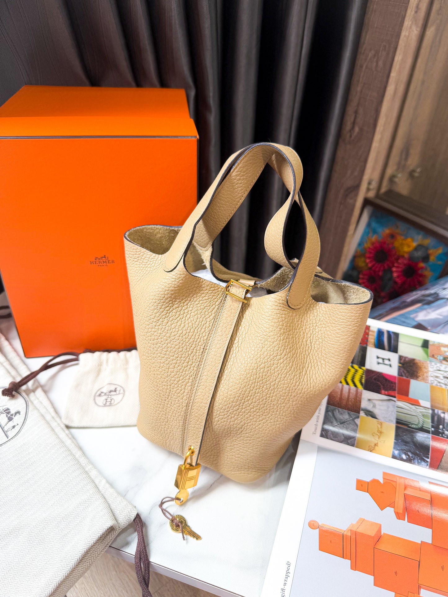 A A Hermes P18
