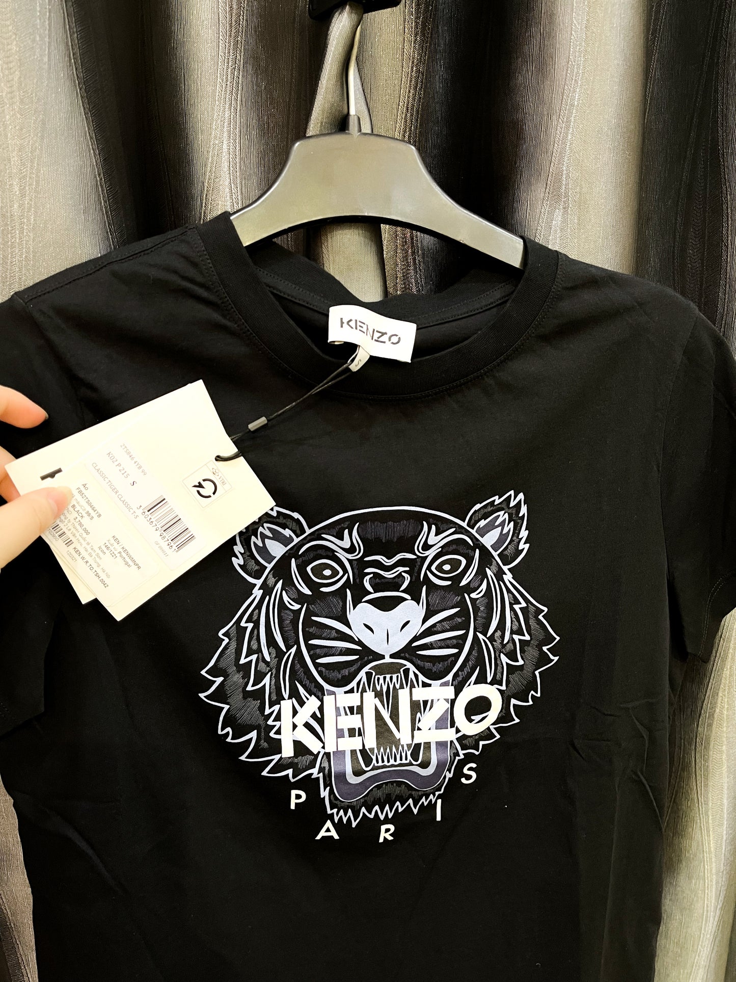 Phông Kenzo Nữ Đen