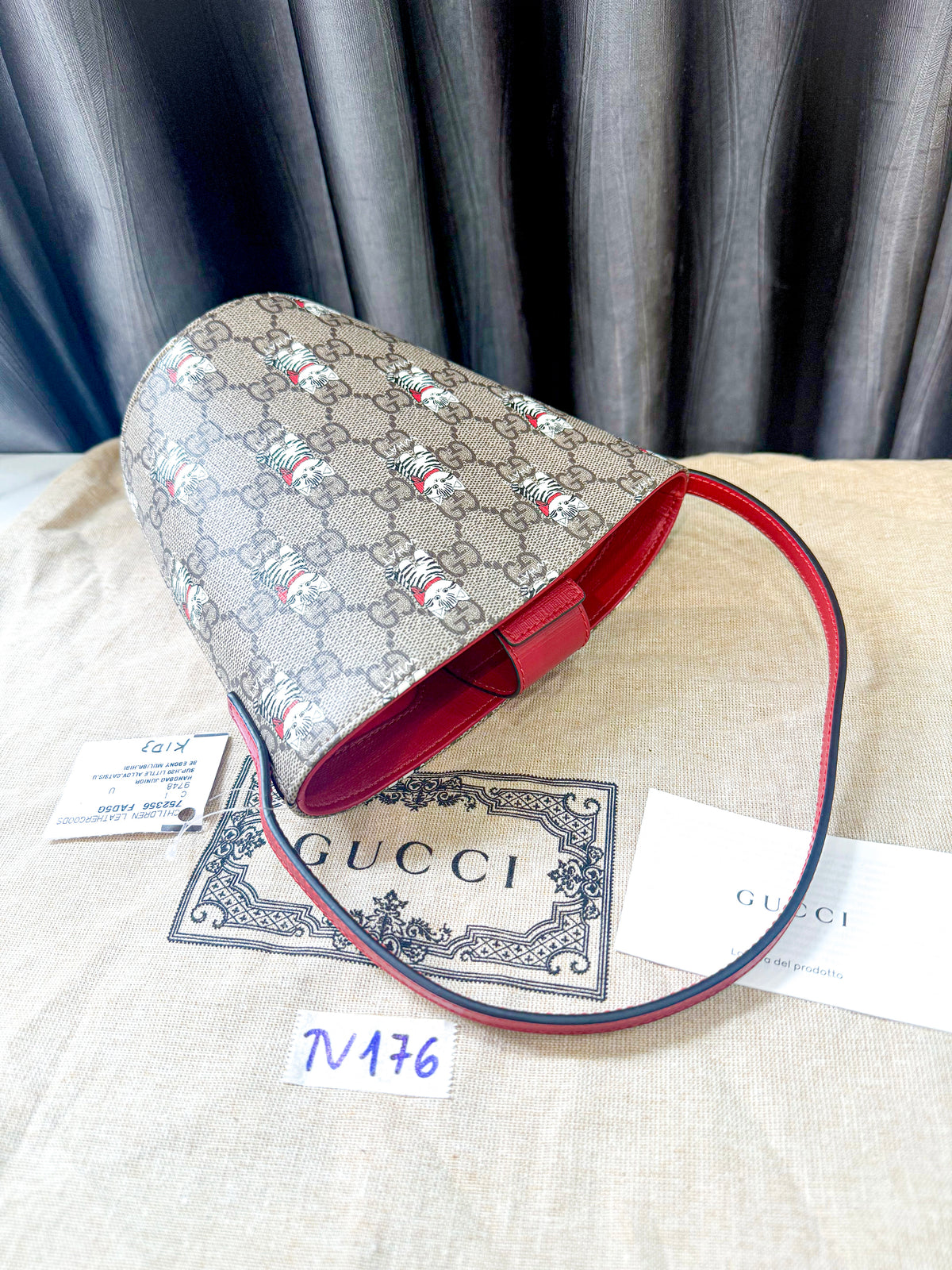 A A Bucket Gucci New TV176