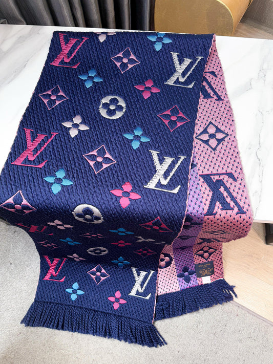 Khăn LV Rainbow 26/2