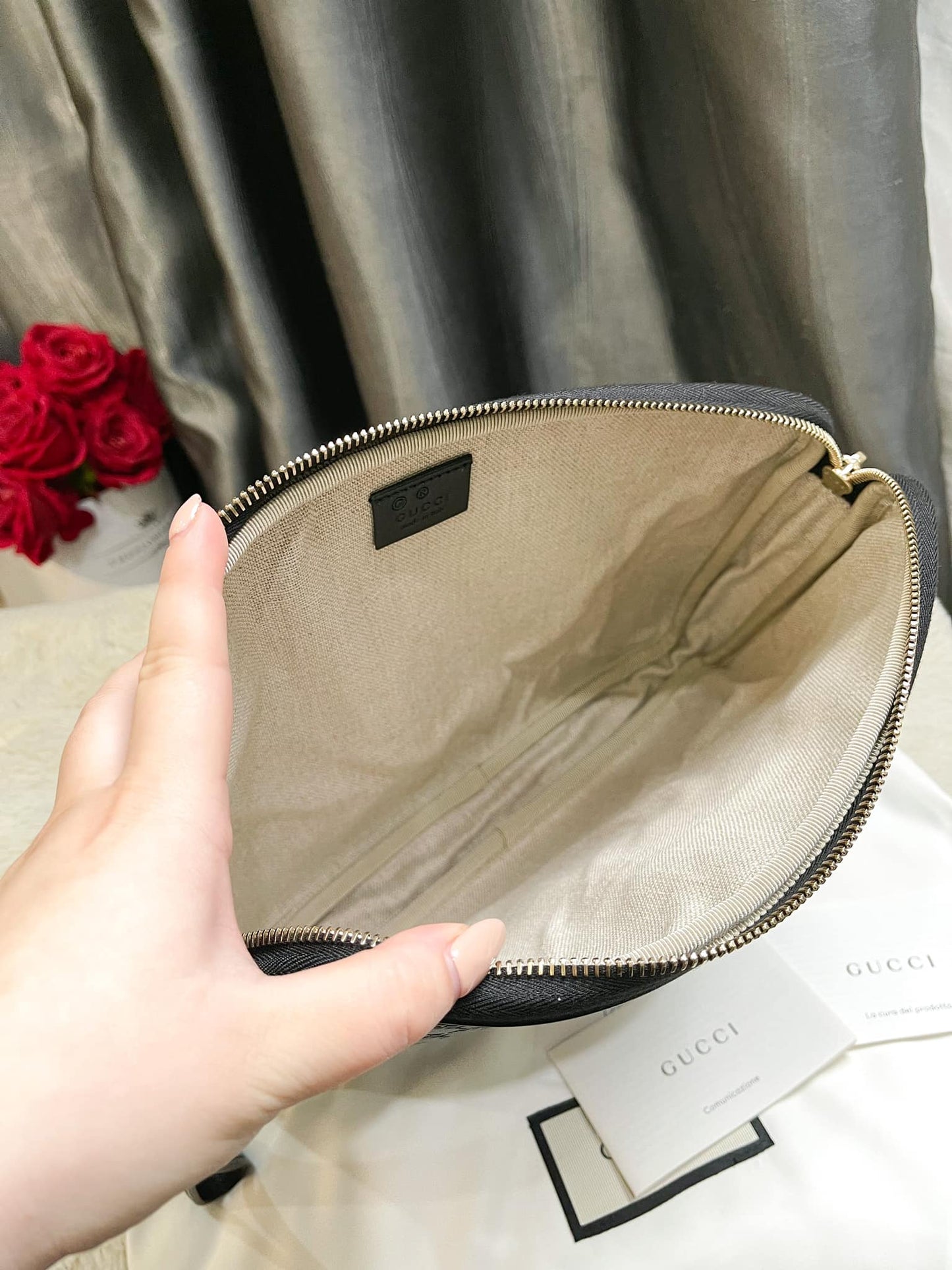 Gucci Clutch Đen Vân GG