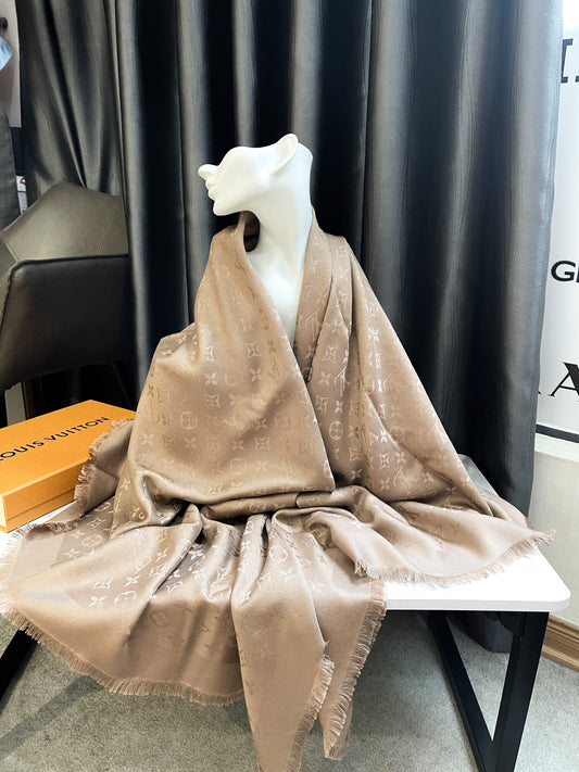 LV Towel Size 140x140