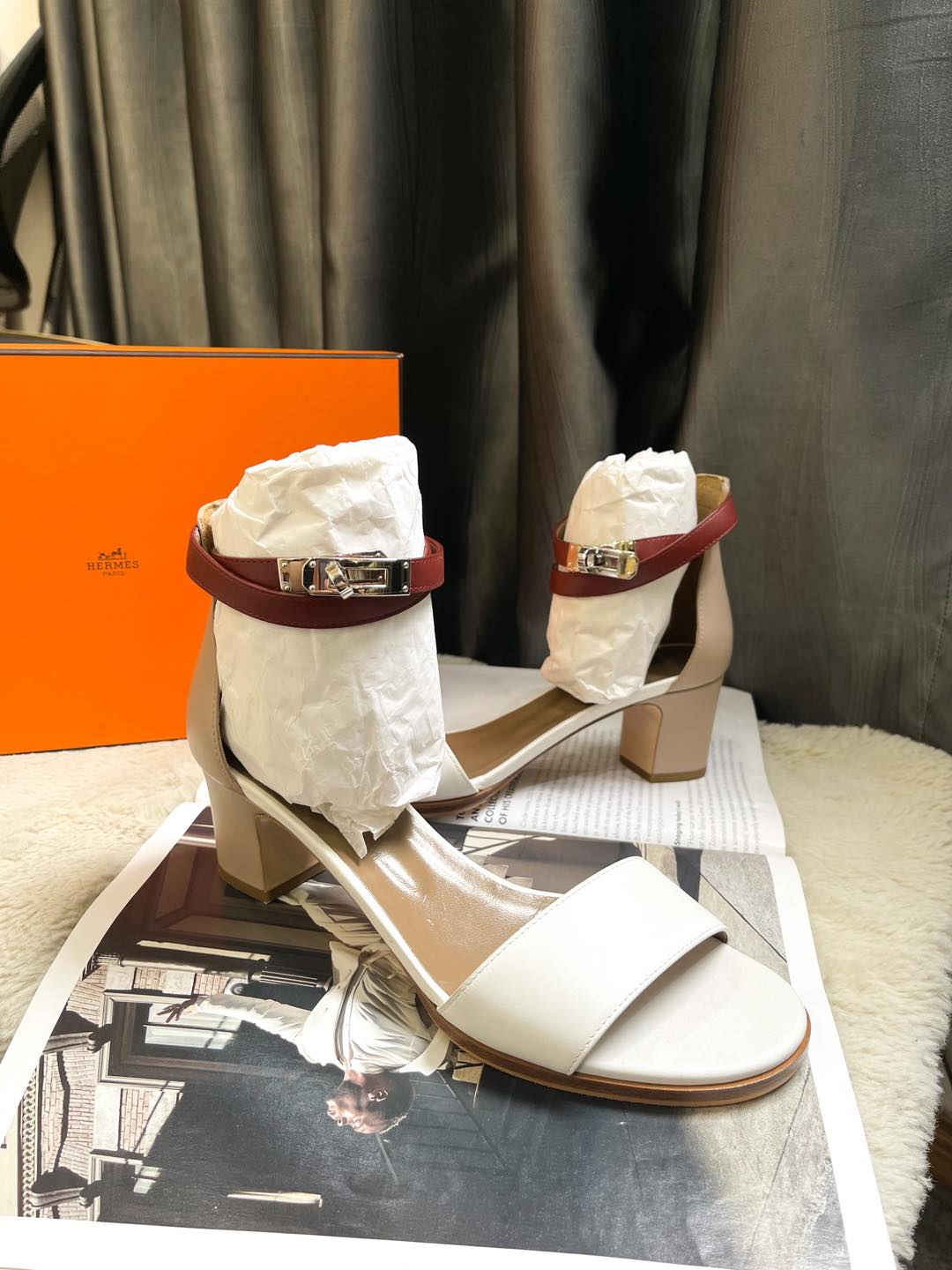 Sandal Hermes Quai Trắng