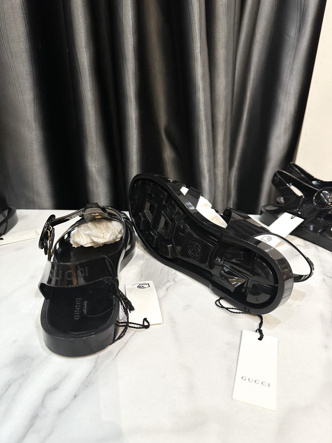 Sandal Gucci Nhựa Logo GG