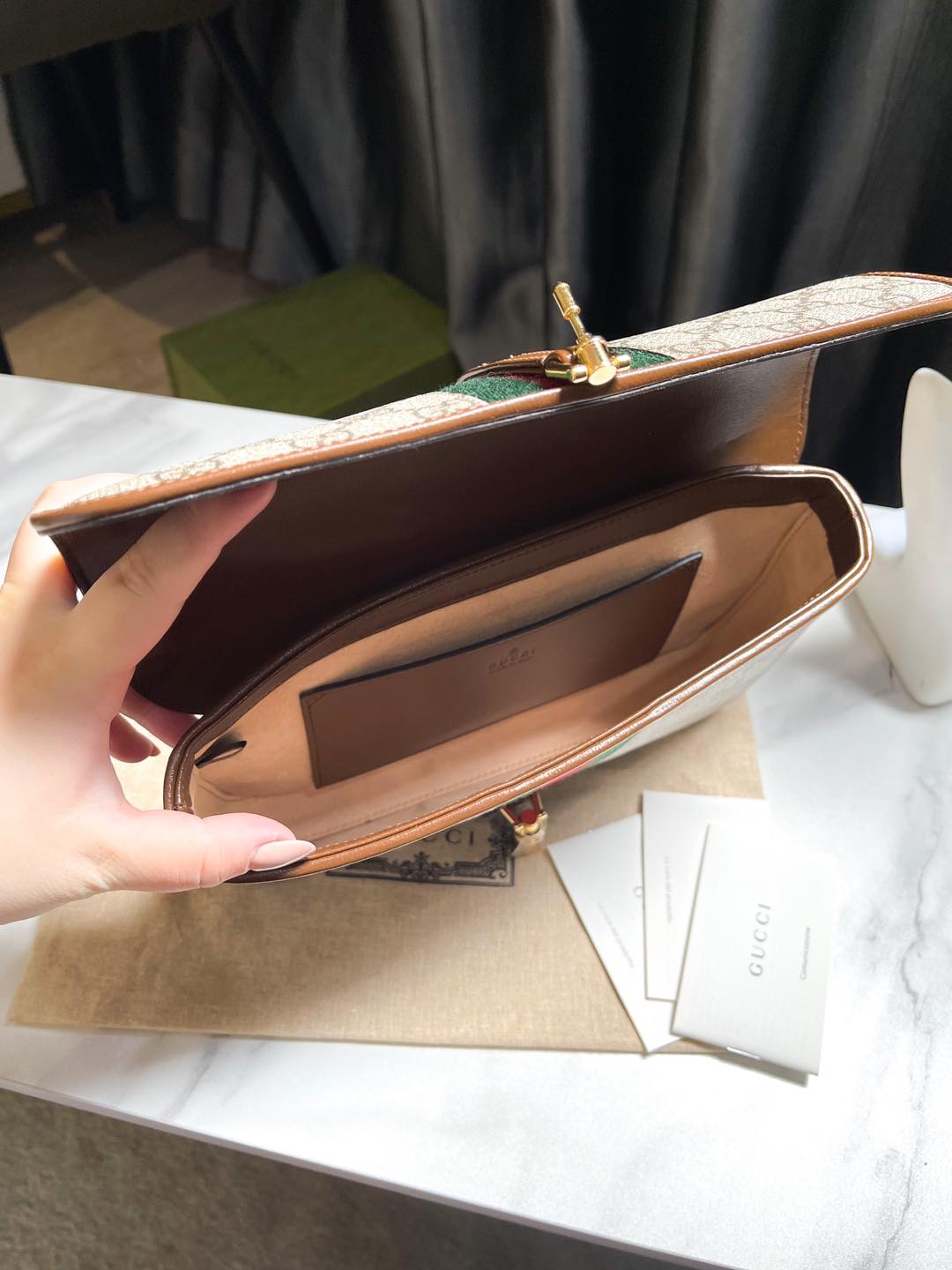 Beltbag Gucci Khoá Dọc Hoạ Tiết GG