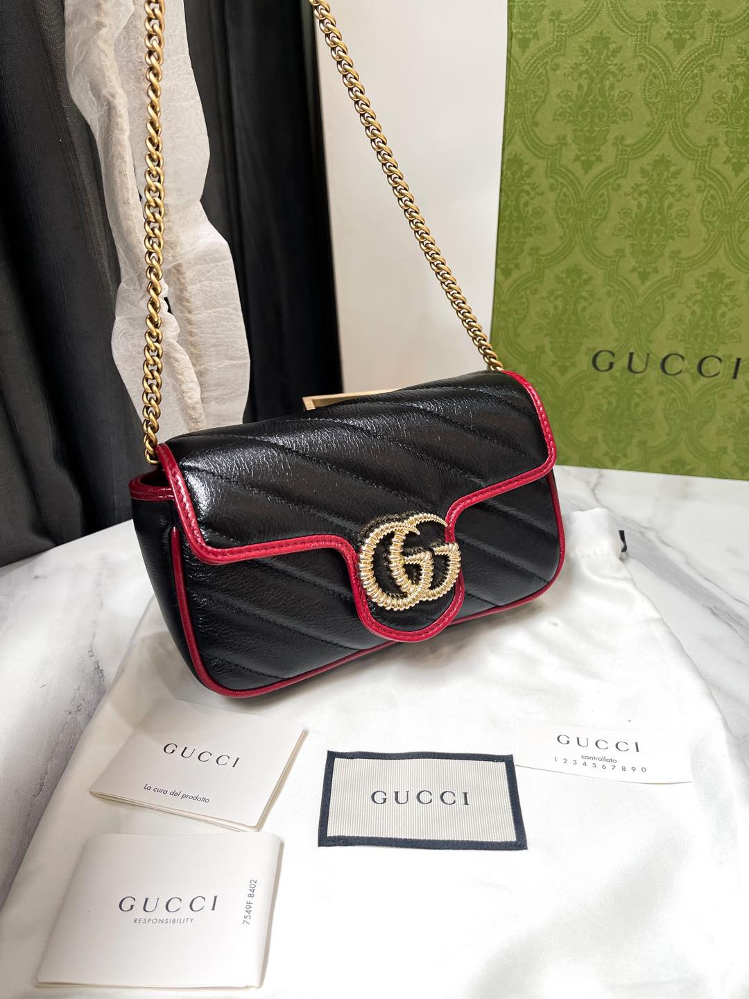 Gucci Mamont 17cm Đen Phổi Viền Đỏ