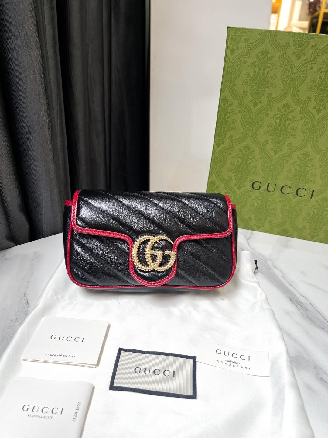 Gucci Mamont 17cm Đen Phổi Viền Đỏ