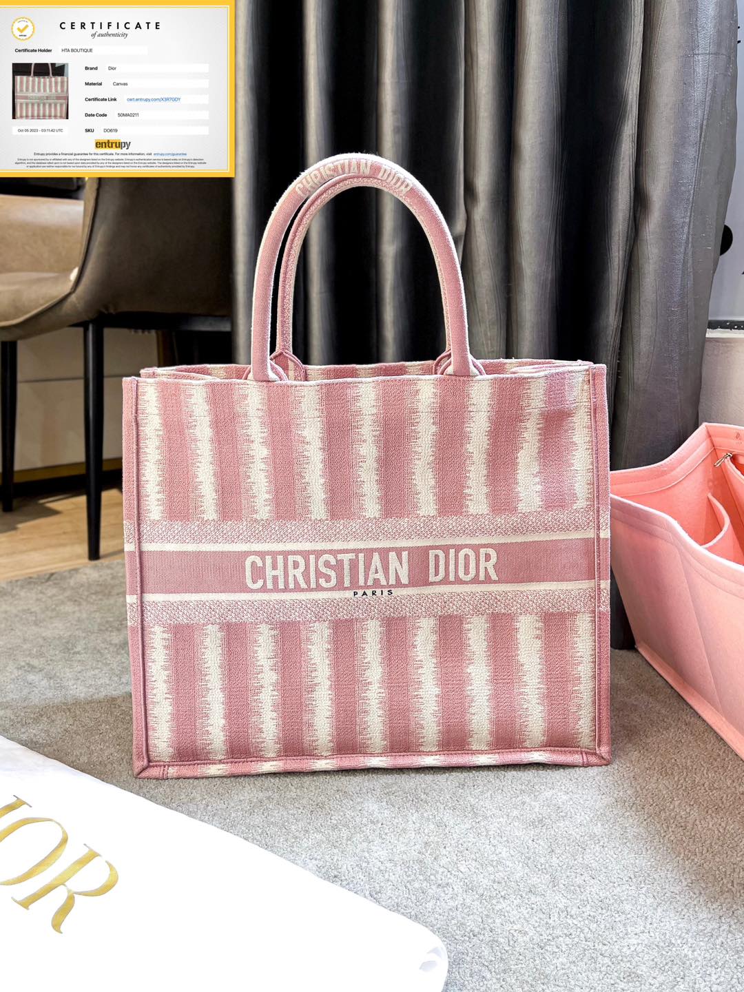 Dior Book Tote Size L