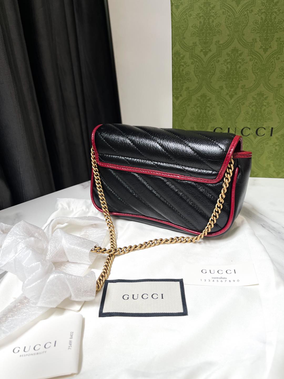 Gucci Mamont 17cm Đen Phổi Viền Đỏ