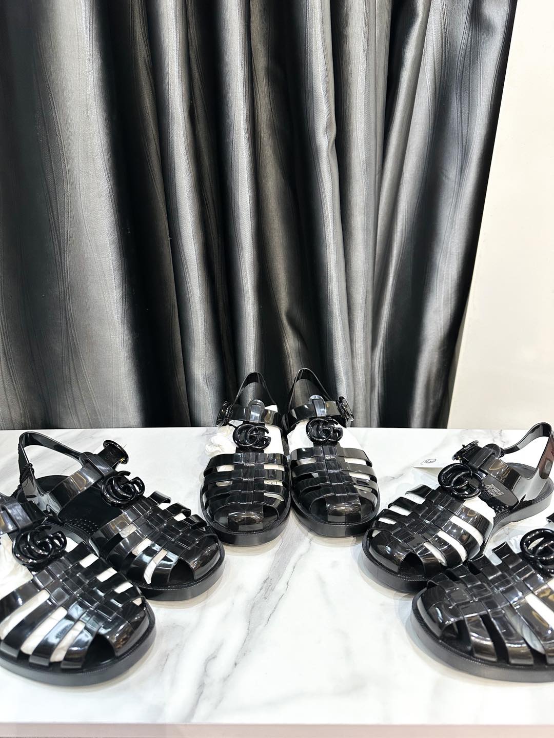 Sandal Gucci Nhựa Logo GG