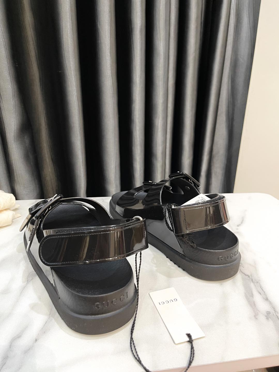 Sandal Gucci 2 Quai Ngang