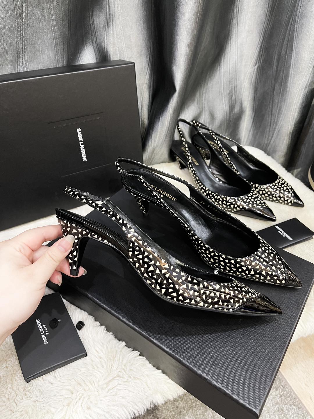 Slingback YSL chấm