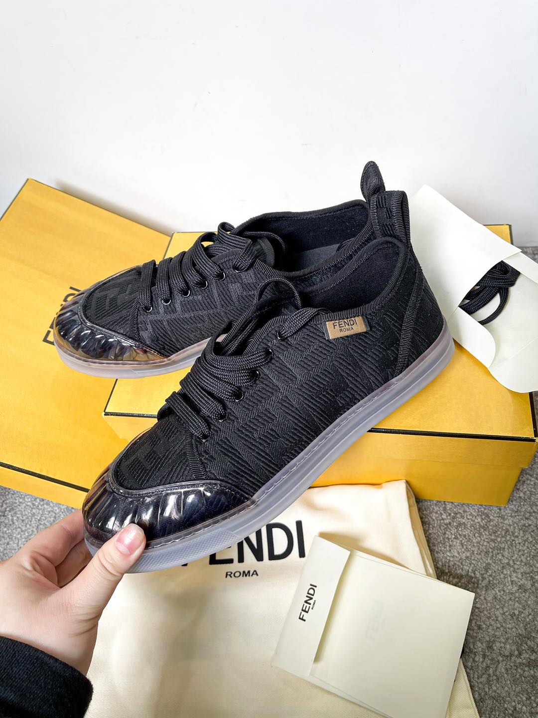 Giày Fendi Sneaker