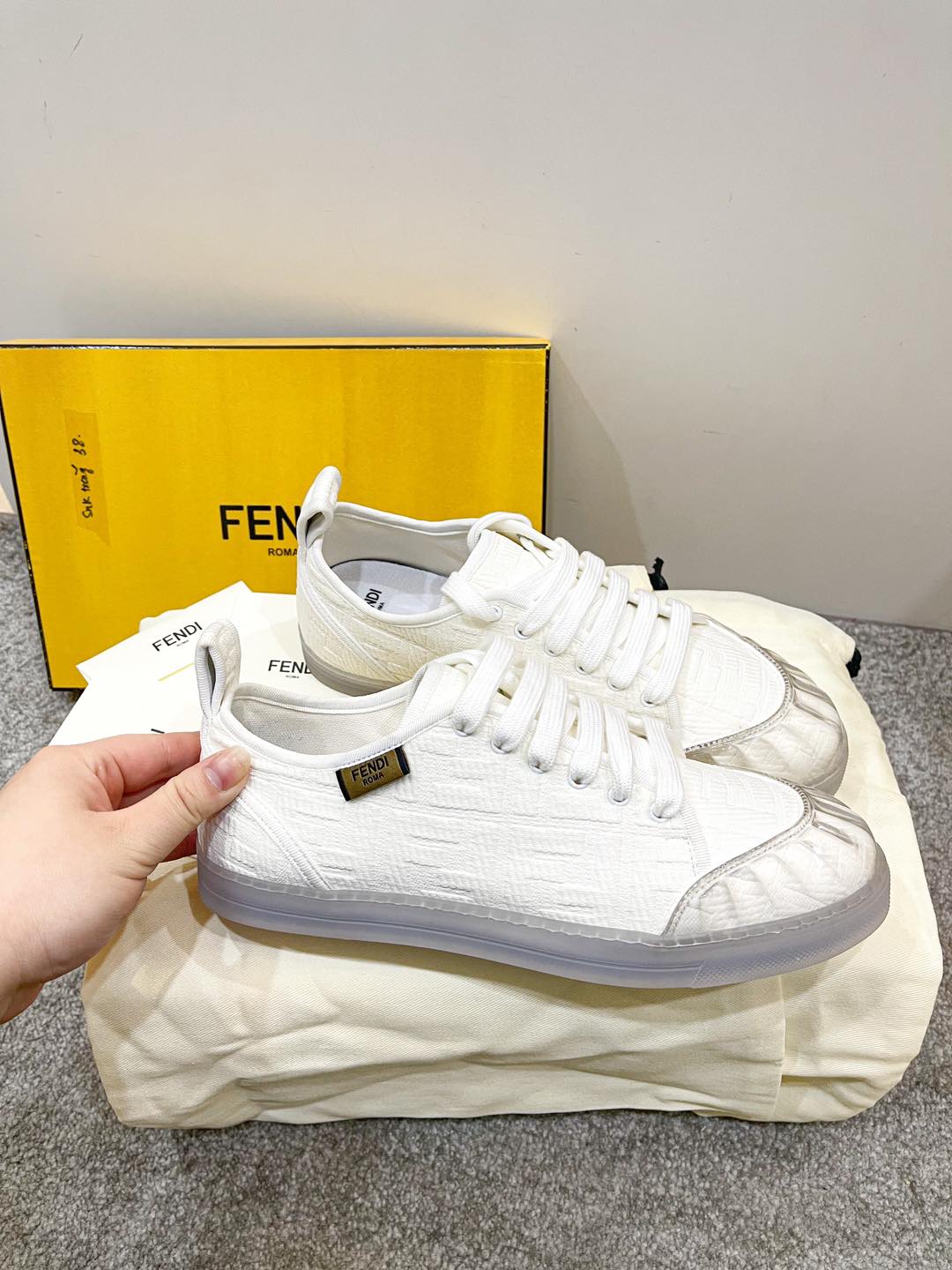 Giày Fendi Sneaker