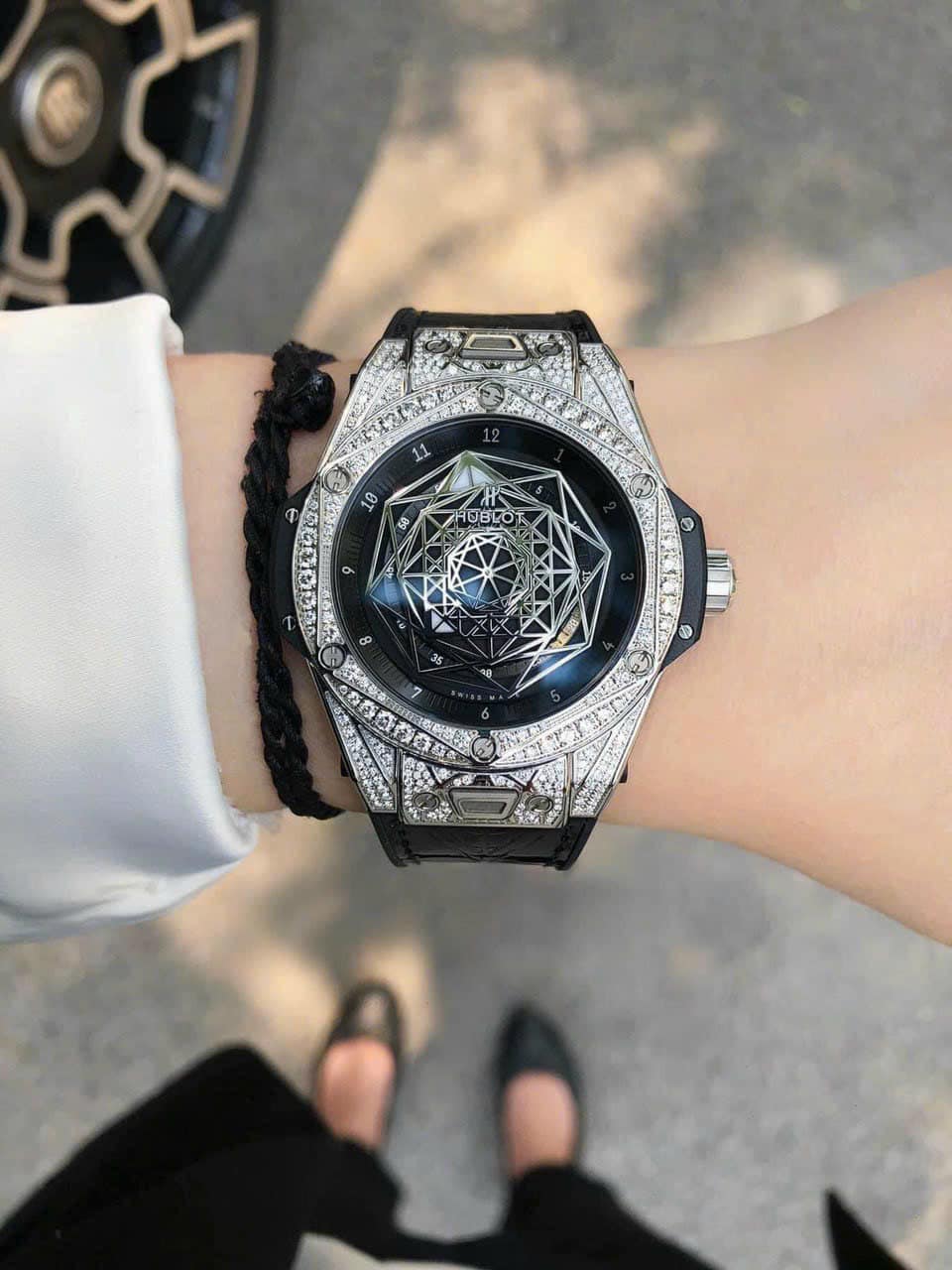 Đồng Hồ Hublot Sang Bleu 39mm Titan Full Diamond