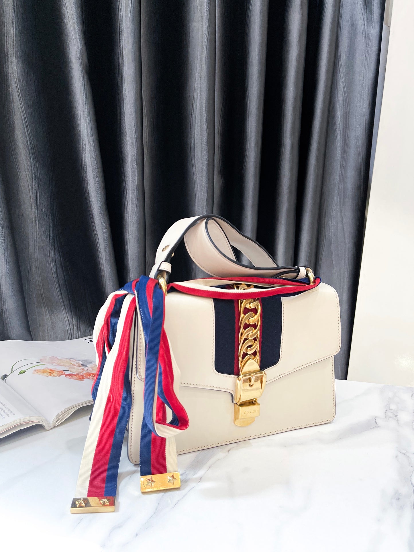 Gucci Sylvie Trắng