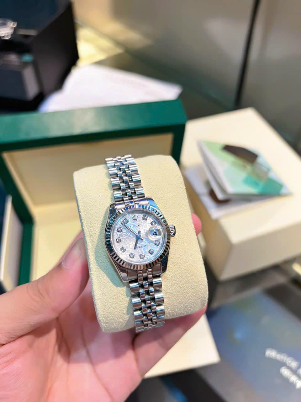 Đồng Hồ Rolex Thép Mặt Số Vi Tính Size 26mm